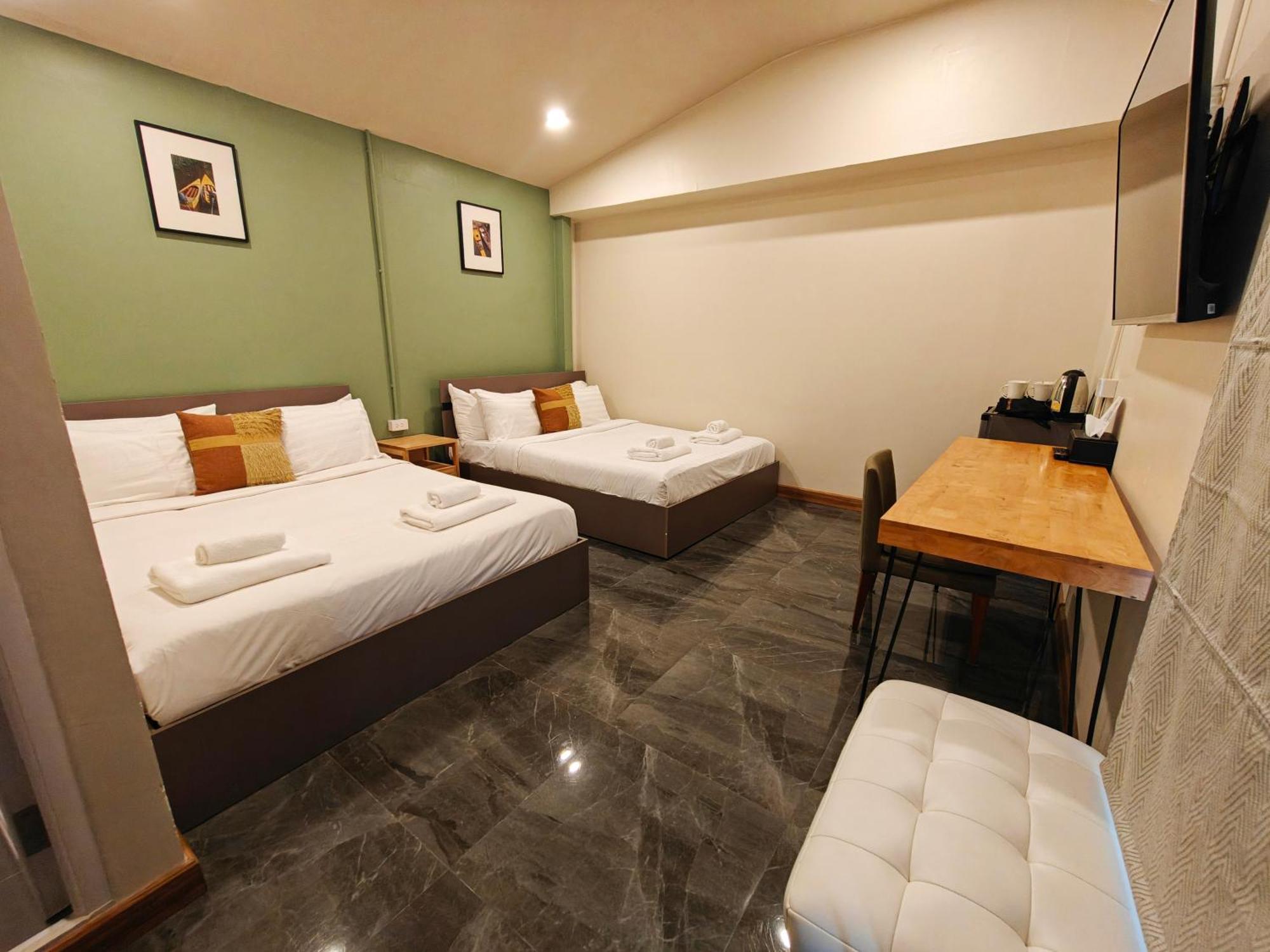 Ployburi Boutique Hotel Чантхабурі Екстер'єр фото