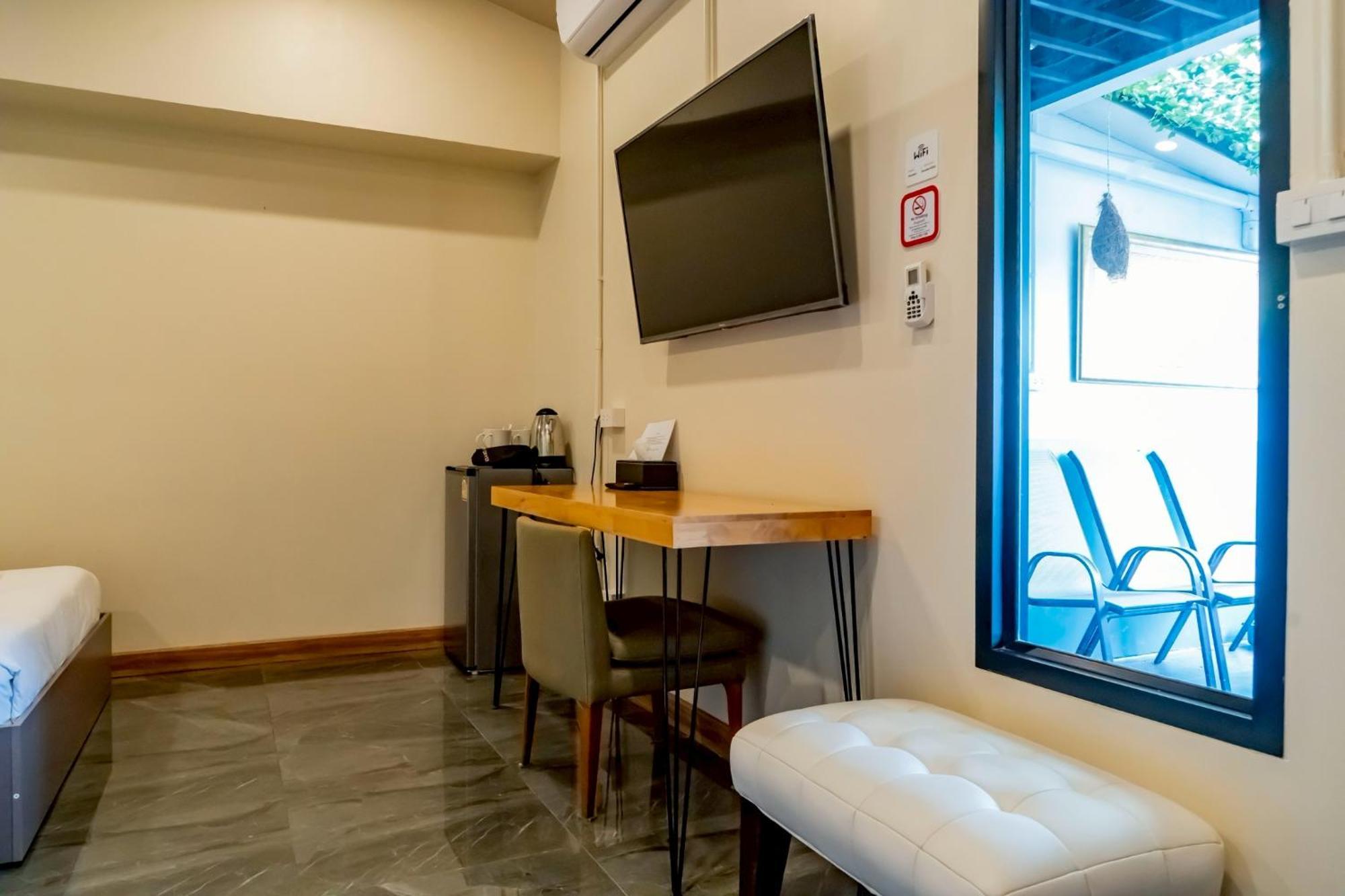 Ployburi Boutique Hotel Чантхабурі Екстер'єр фото