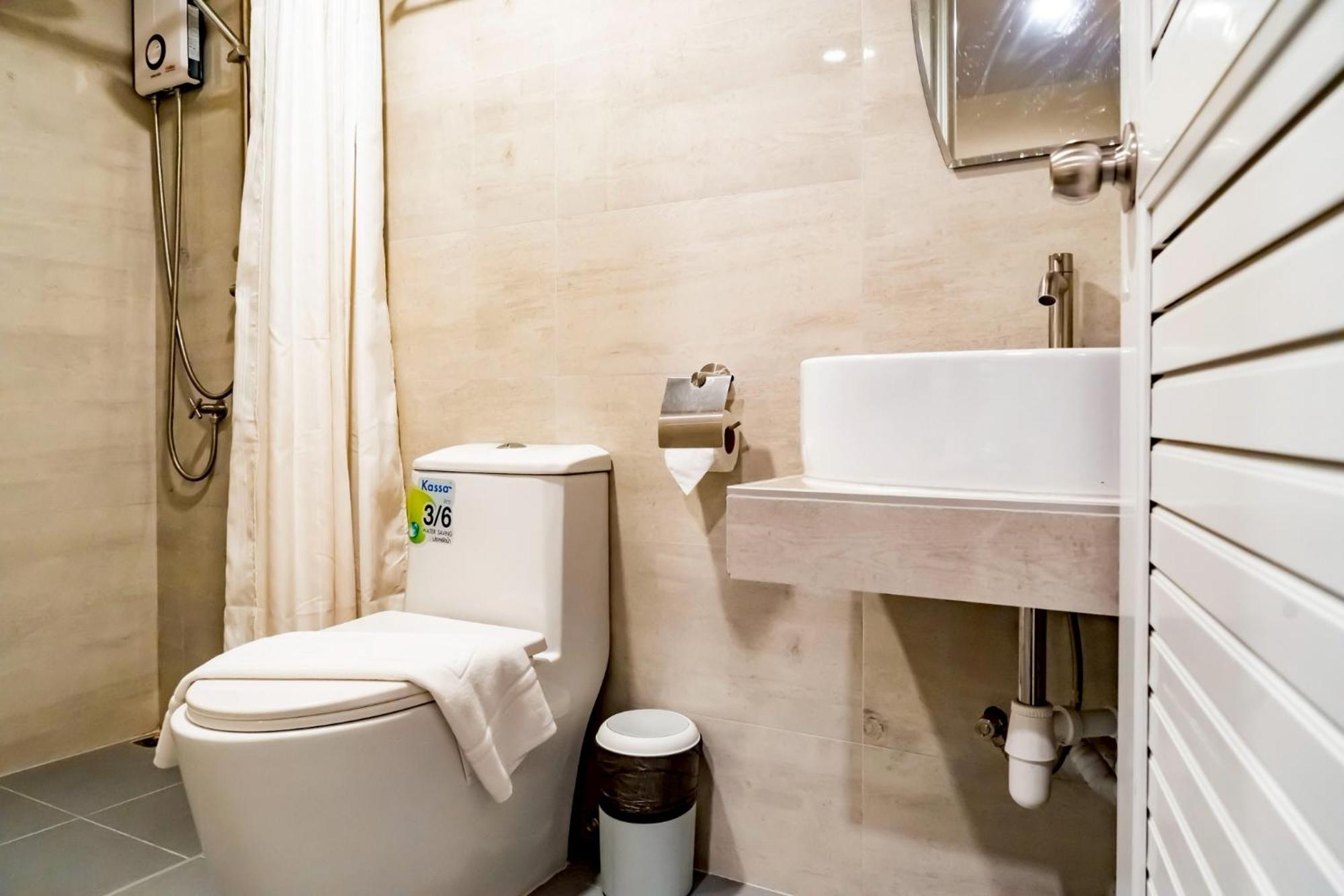 Ployburi Boutique Hotel Чантхабурі Екстер'єр фото